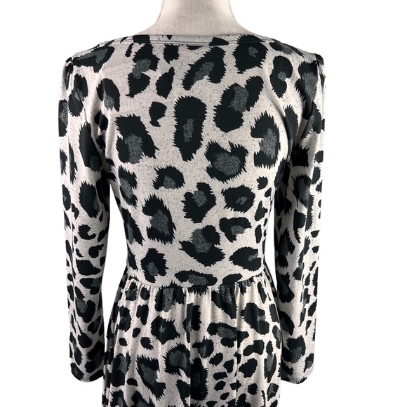 NWT LuloRoe Ryane Empire Waist Dress Leopard Gray Black Long Sleeve Stretch - Picture 5 of 13